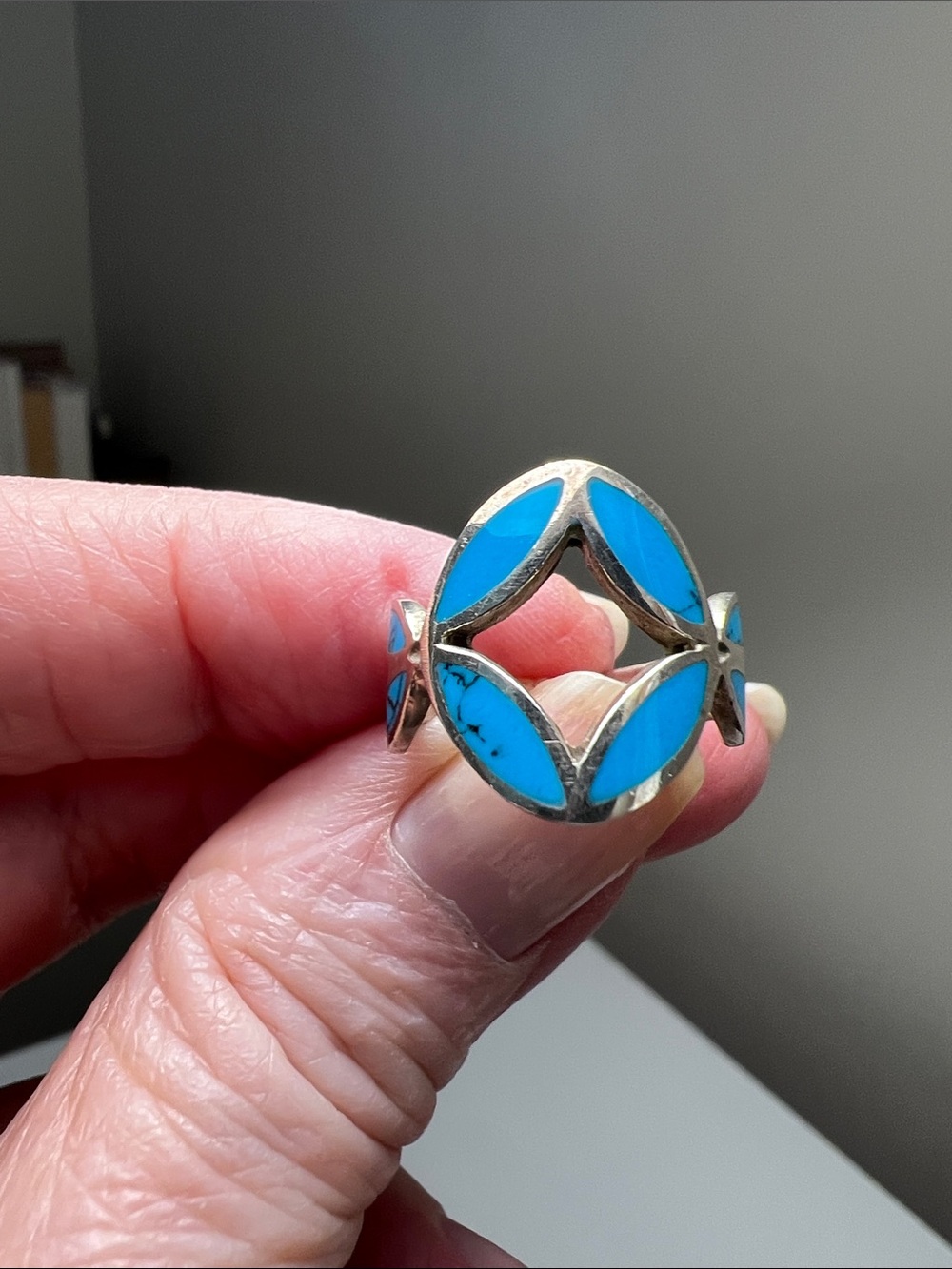 Sleek Silver Tone Turquoise Inlay Statement Ring - Blue - Vintage